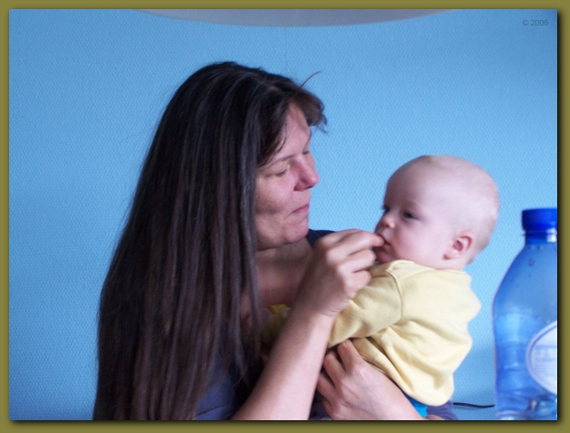 599x448 pixels (200K)